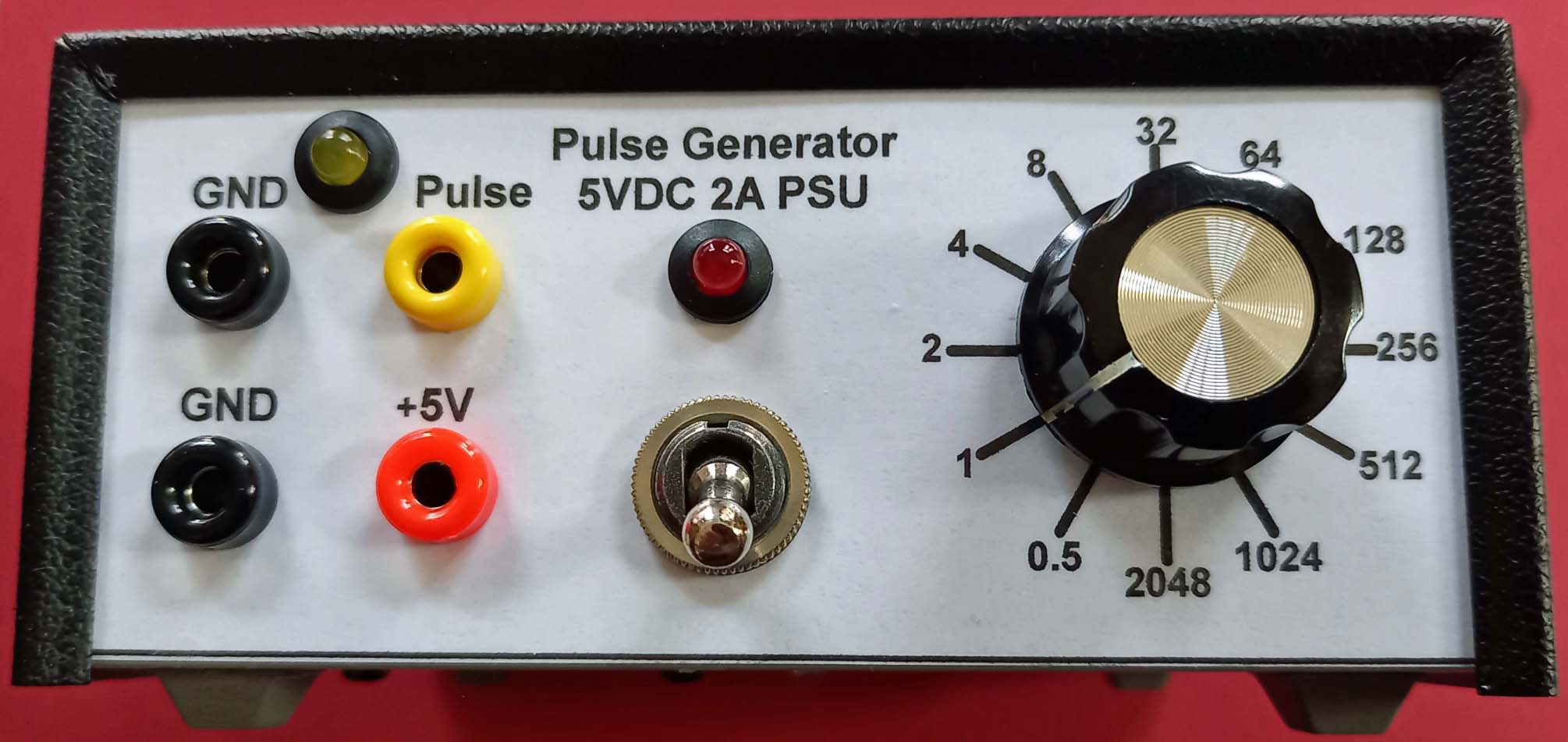0.5 - 2048Hz 5VDC Pulse Generator - 2.jpg