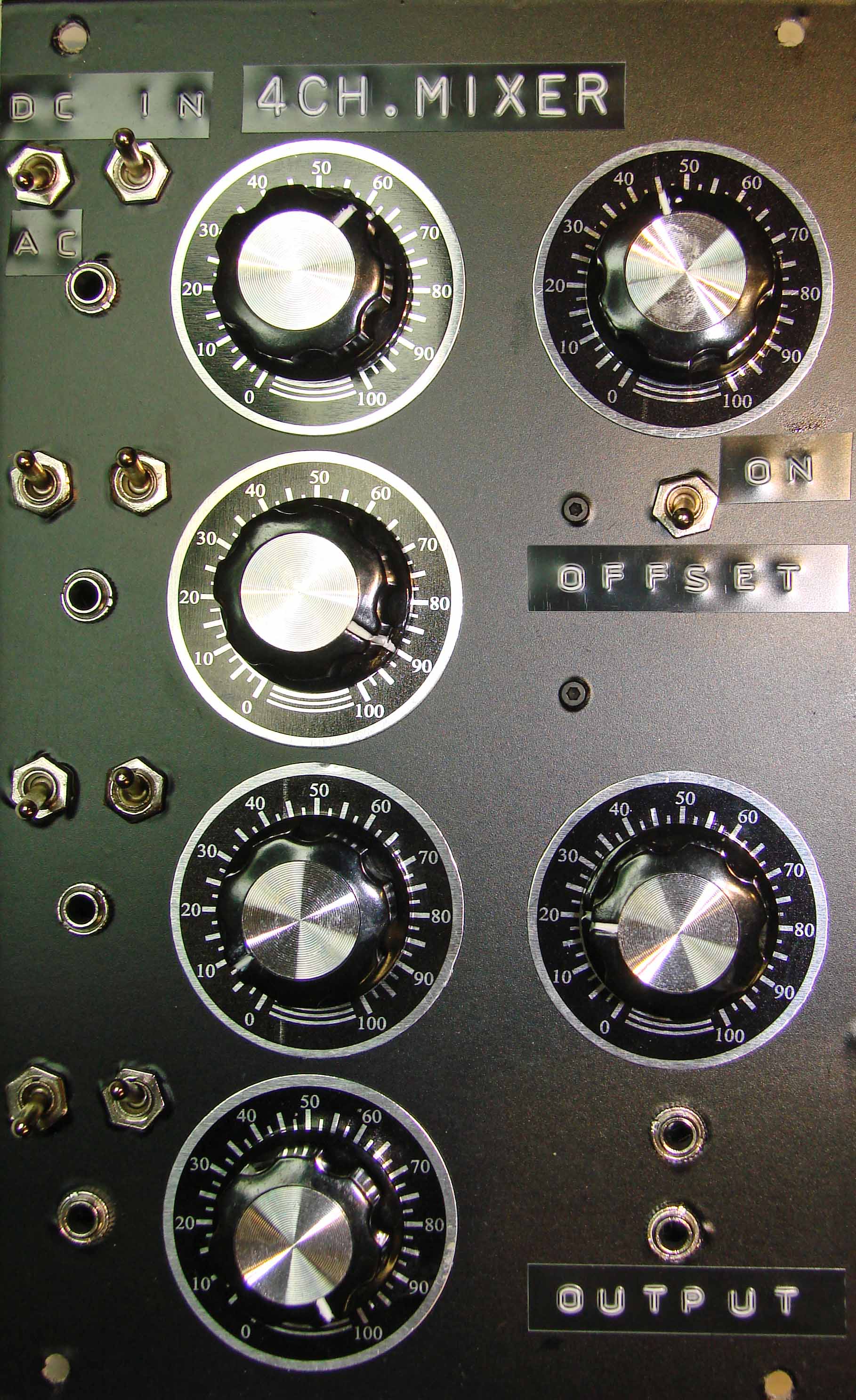 4Ch Mixer - Front.jpg